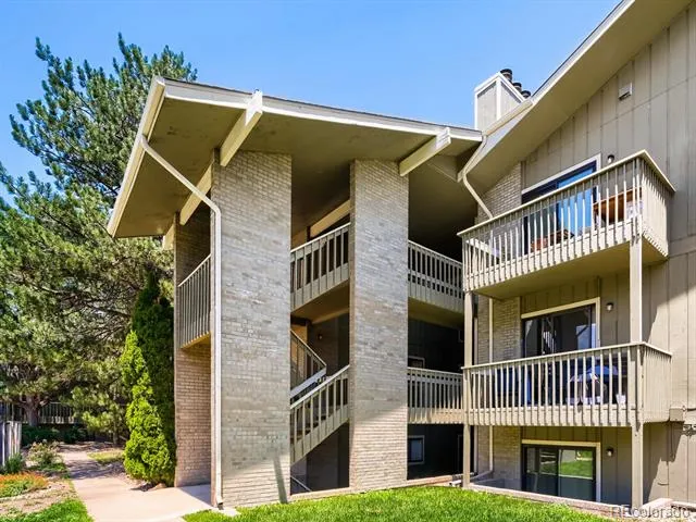 695 Manhattan Drive #8 Boulder, CO 80303
