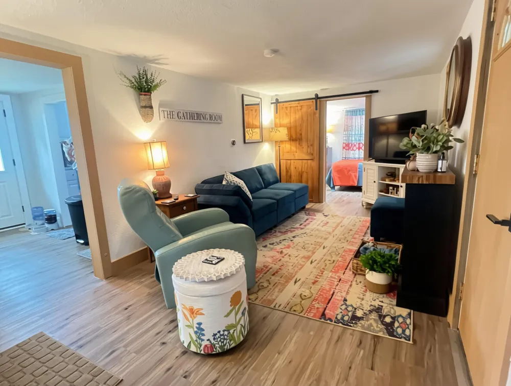 19 Frisbie Street Hillsdale, MI 49242