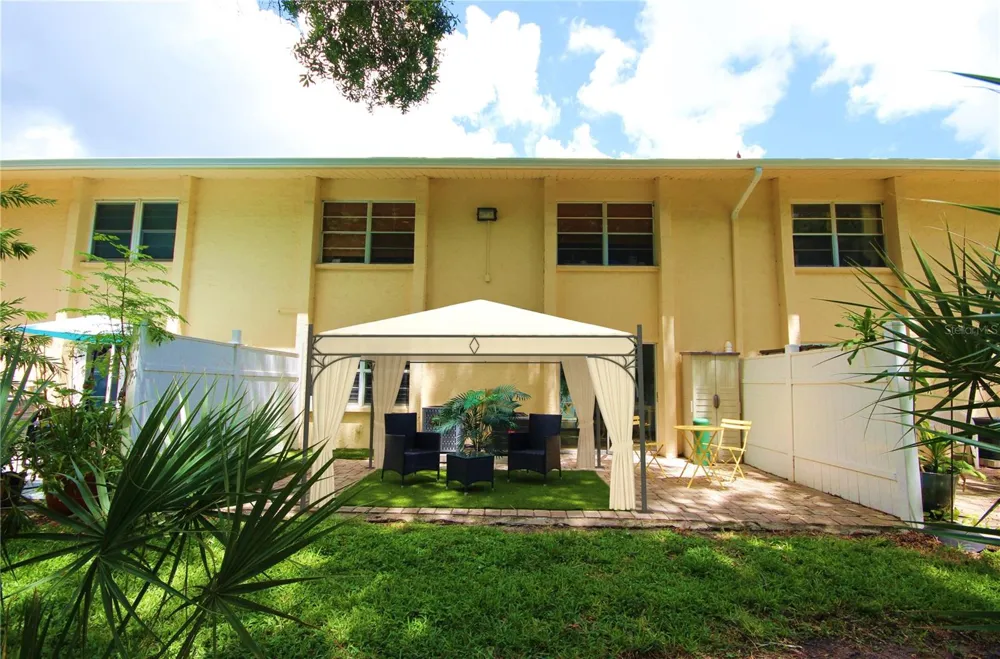 4805 RILMA AVENUE #106 Sarasota, FL 34234