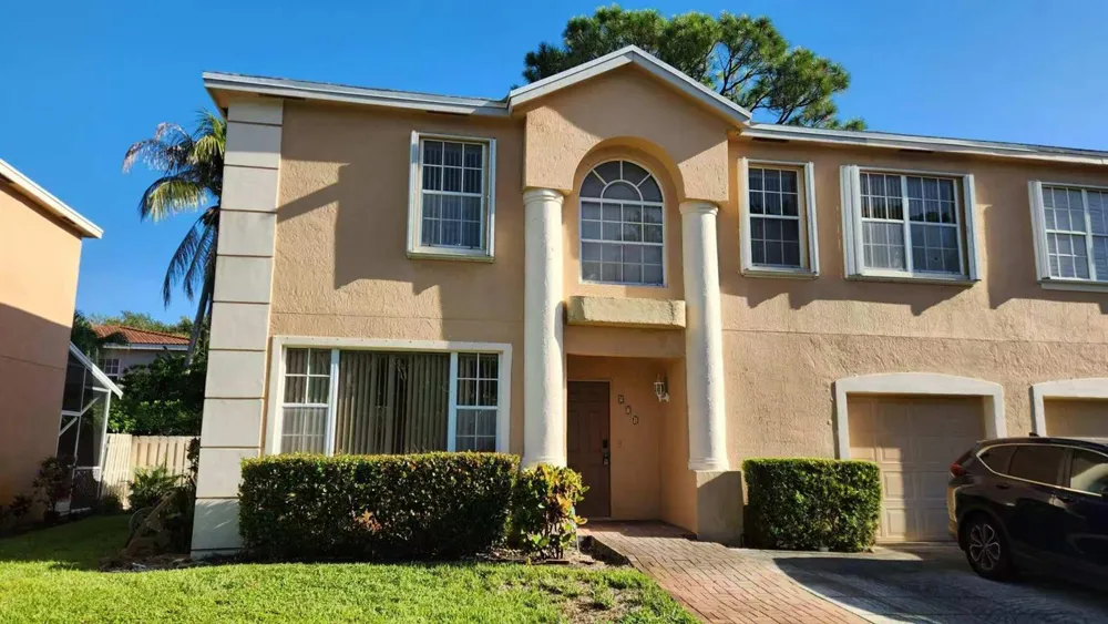 271 Live Oak Lane Jupiter, FL 33458