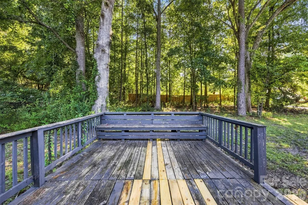 428 E Mclelland Avenue Mooresville, NC 28115