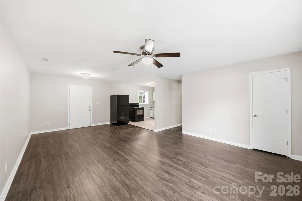 428 E Mclelland Avenue Mooresville, NC 28115