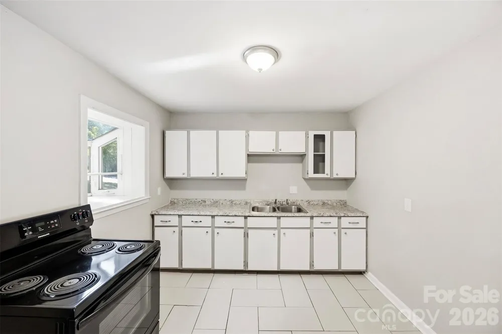 428 E Mclelland Avenue Mooresville, NC 28115