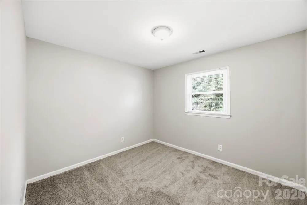 428 E Mclelland Avenue Mooresville, NC 28115