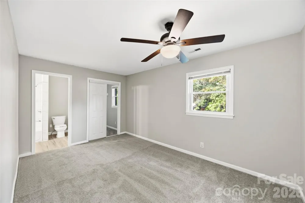 428 E Mclelland Avenue Mooresville, NC 28115