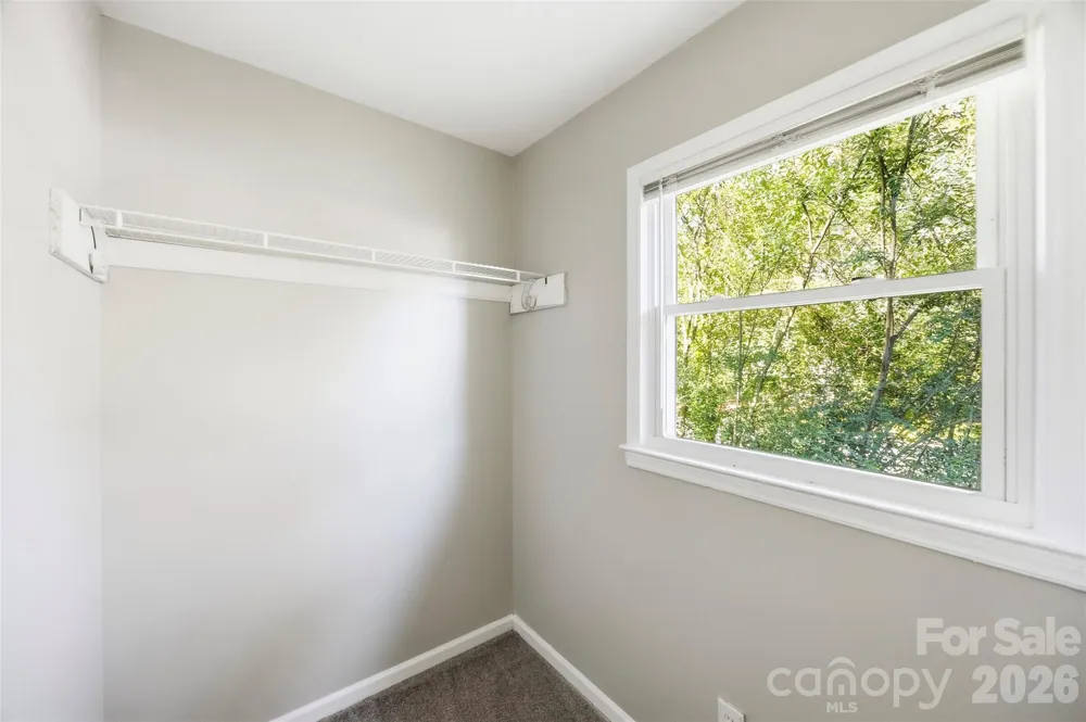 428 E Mclelland Avenue Mooresville, NC 28115
