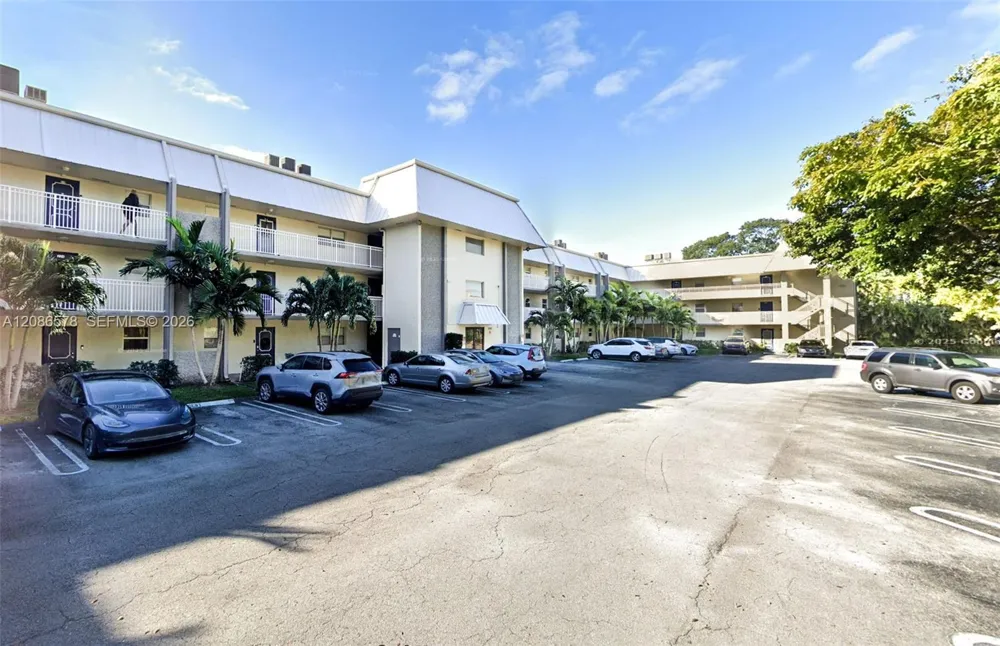 2980 Riverside Dr #227-3 Coral Springs, FL 33065
