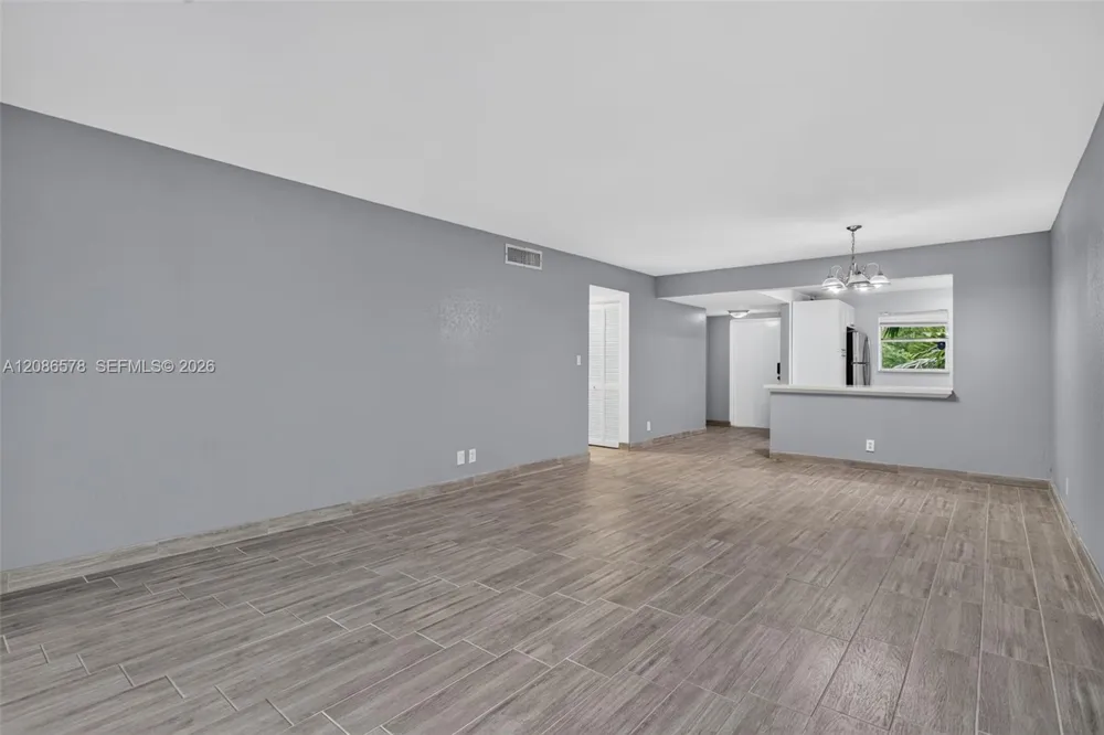 2980 Riverside Dr #227-3 Coral Springs, FL 33065