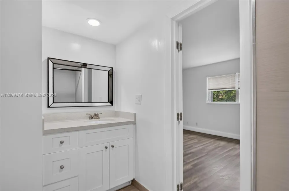 2980 Riverside Dr #227-3 Coral Springs, FL 33065