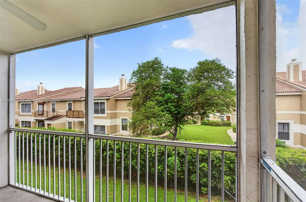 2980 Riverside Dr #227-3 Coral Springs, FL 33065