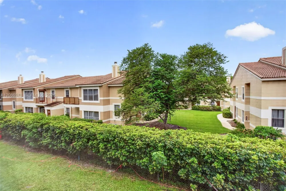 2980 Riverside Dr #227-3 Coral Springs, FL 33065