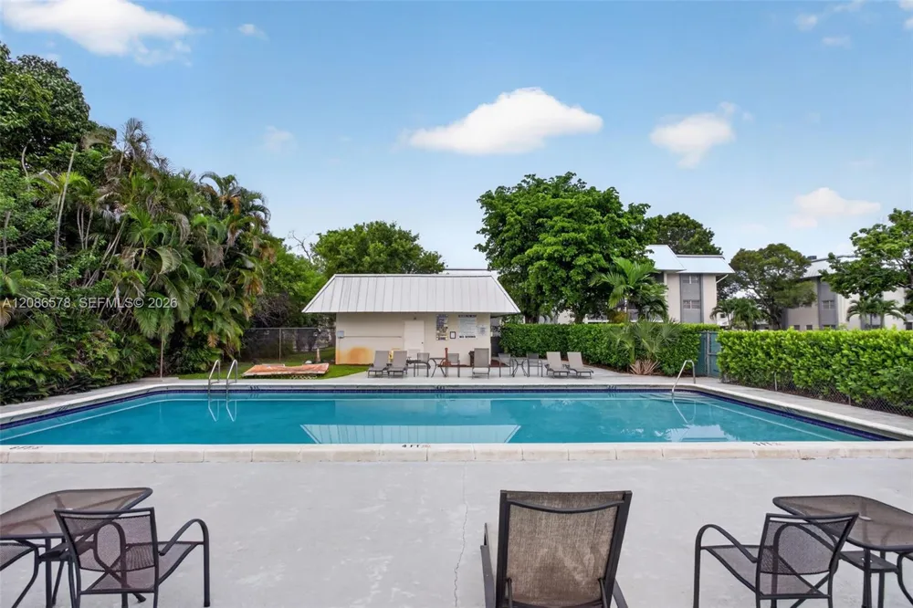 2980 Riverside Dr #227-3 Coral Springs, FL 33065