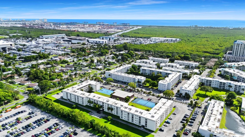 500 NE 2nd Street #114 Dania Beach, FL 33004