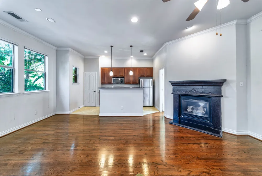 1712 Mary Street Dallas, TX 75206
