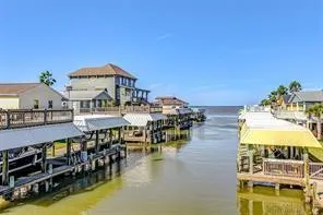 1331 Bay Drive Crystal Beach, TX 77650