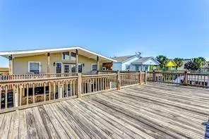 1331 Bay Drive Crystal Beach, TX 77650
