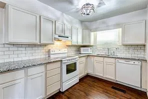 1331 Bay Drive Crystal Beach, TX 77650
