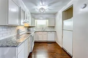 1331 Bay Drive Crystal Beach, TX 77650