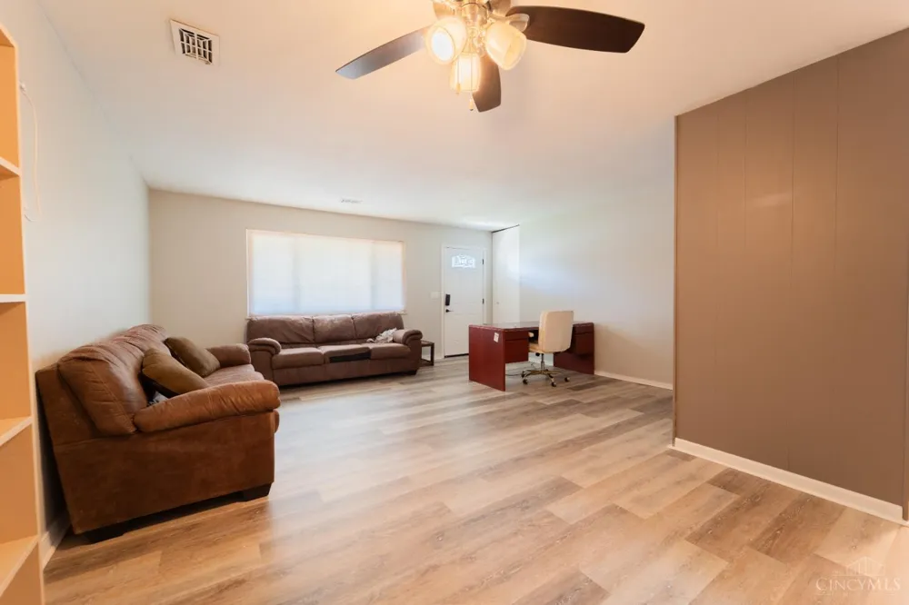 12180 Chesterdale Road Sharonville, OH 45246