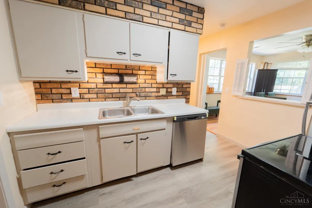 12180 Chesterdale Road Sharonville, OH 45246