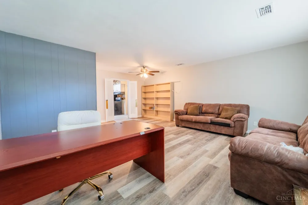 12180 Chesterdale Road Sharonville, OH 45246