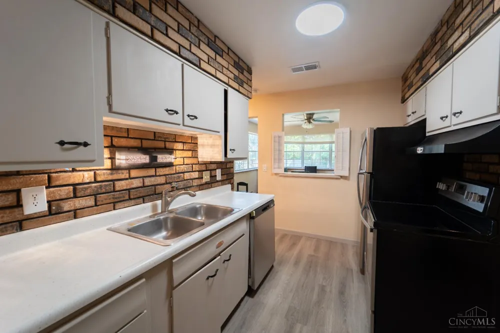 12180 Chesterdale Road Sharonville, OH 45246
