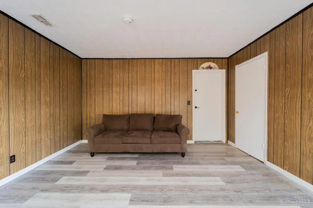 12180 Chesterdale Road Sharonville, OH 45246