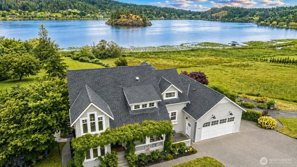 5663 S Campbell Lake Road Anacortes, WA 98221
