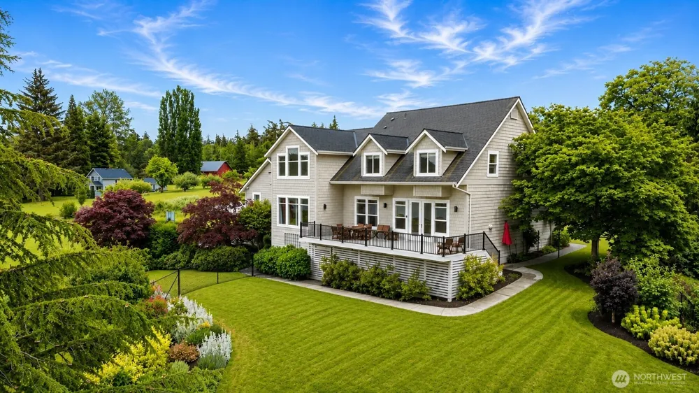 5663 S Campbell Lake Road Anacortes, WA 98221