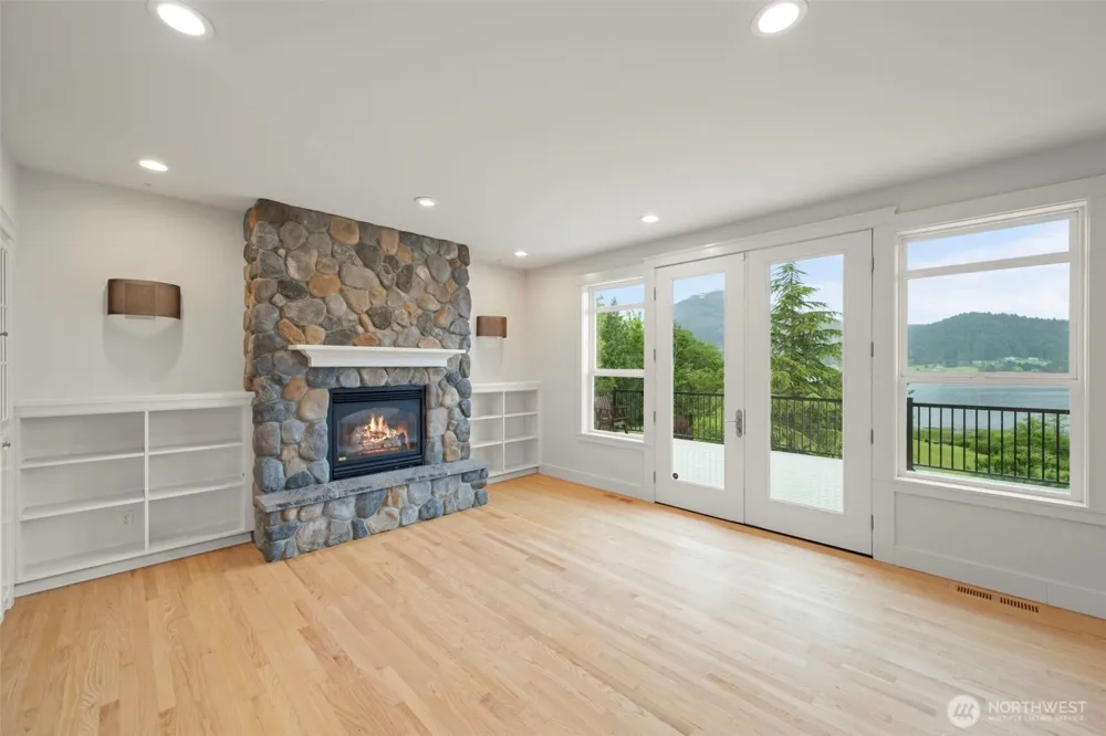 5663 S Campbell Lake Road Anacortes, WA 98221