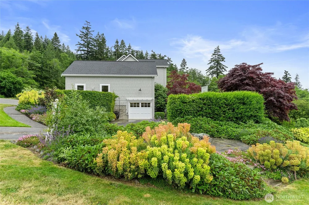 5663 S Campbell Lake Road Anacortes, WA 98221