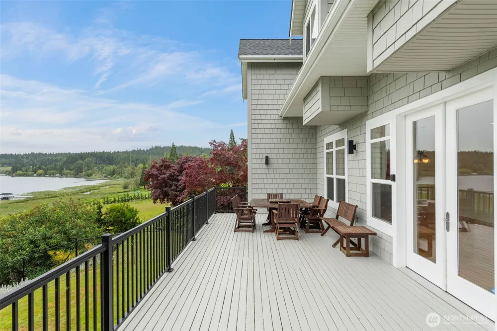 5663 S Campbell Lake Road Anacortes, WA 98221