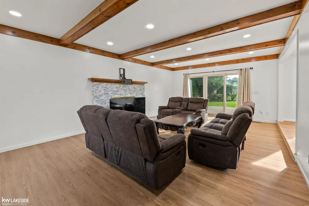 47570 Freedom Valley Drive Macomb Township, MI 48044