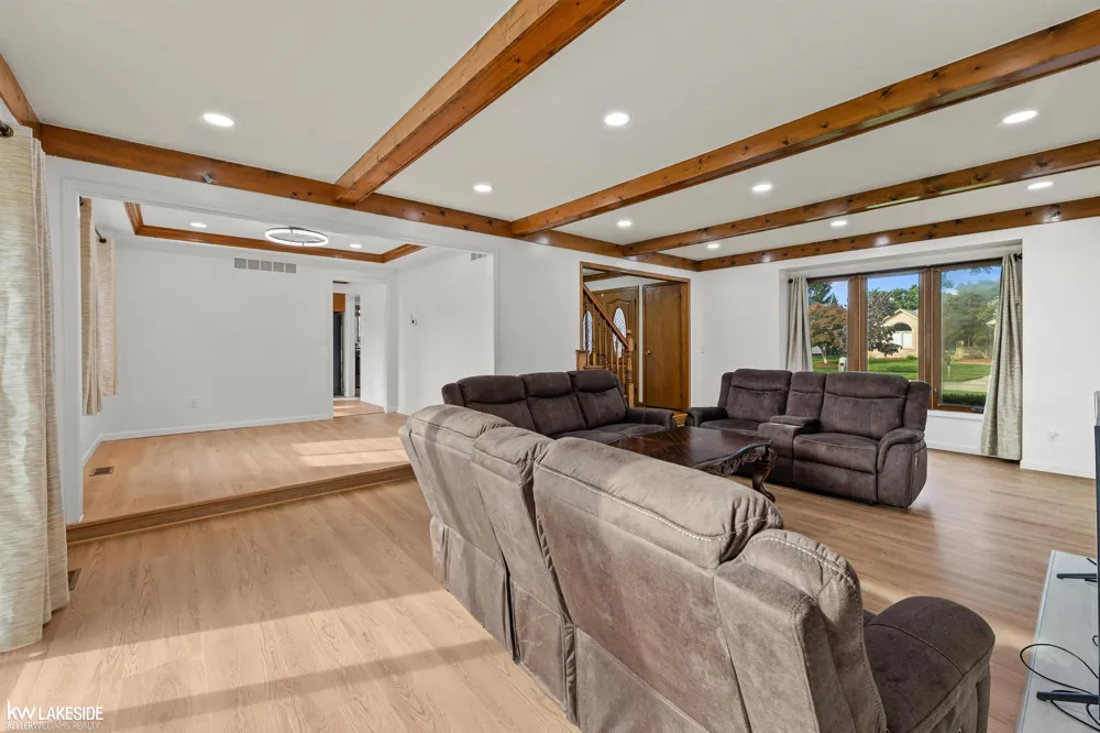 47570 Freedom Valley Drive Macomb Township, MI 48044