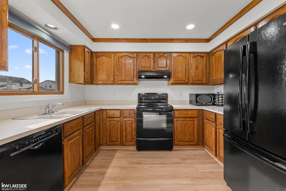 47570 Freedom Valley Drive Macomb Township, MI 48044
