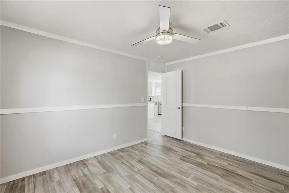 1011 Mark Street George West, TX 78022