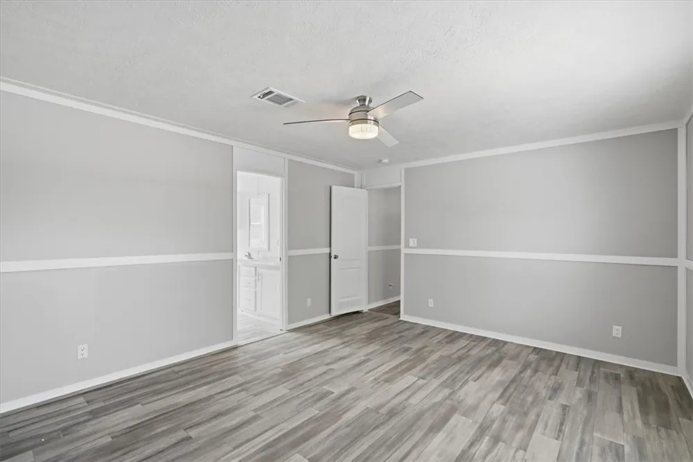 1011 Mark Street George West, TX 78022