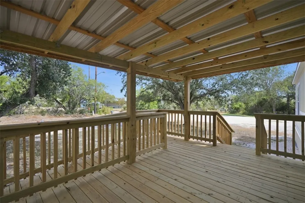 1011 Mark Street George West, TX 78022