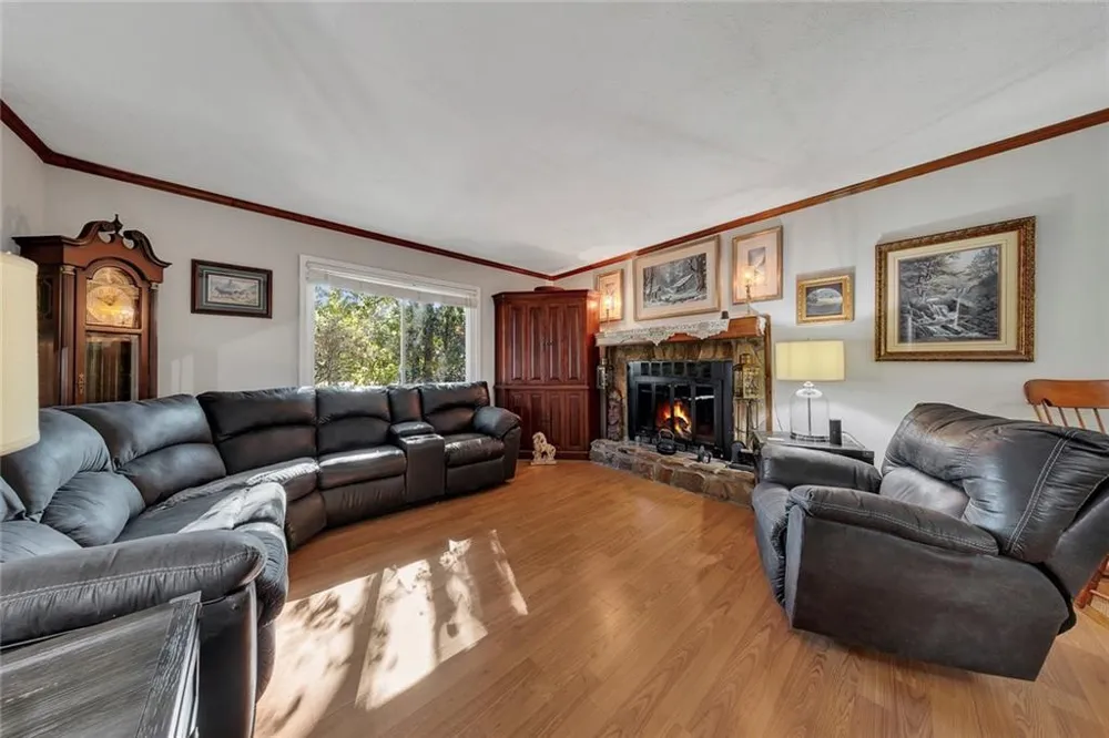 101 Holly Creek Court Woodstock, GA 30188