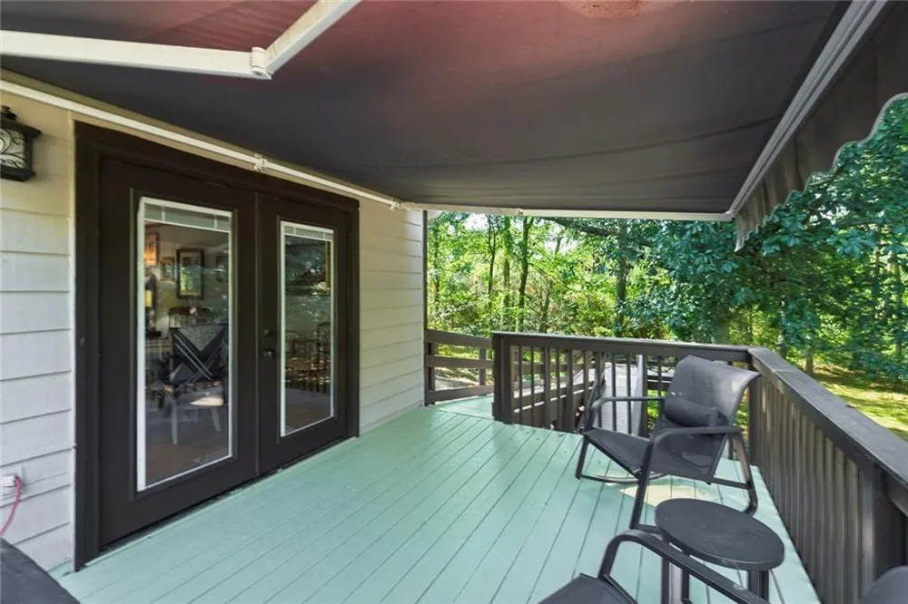 101 Holly Creek Court Woodstock, GA 30188