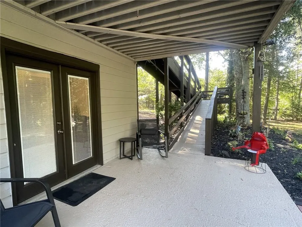101 Holly Creek Court Woodstock, GA 30188