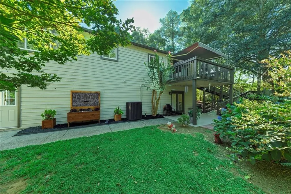101 Holly Creek Court Woodstock, GA 30188