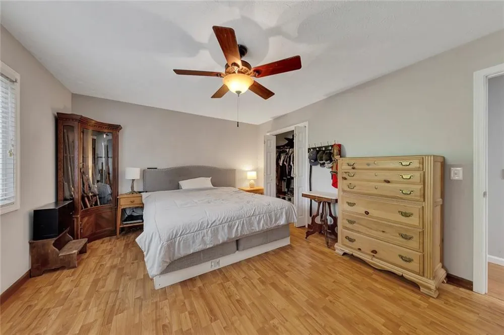 101 Holly Creek Court Woodstock, GA 30188