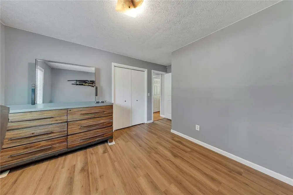101 Holly Creek Court Woodstock, GA 30188