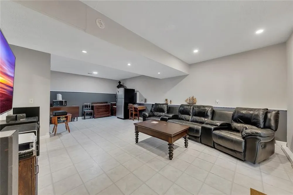 101 Holly Creek Court Woodstock, GA 30188