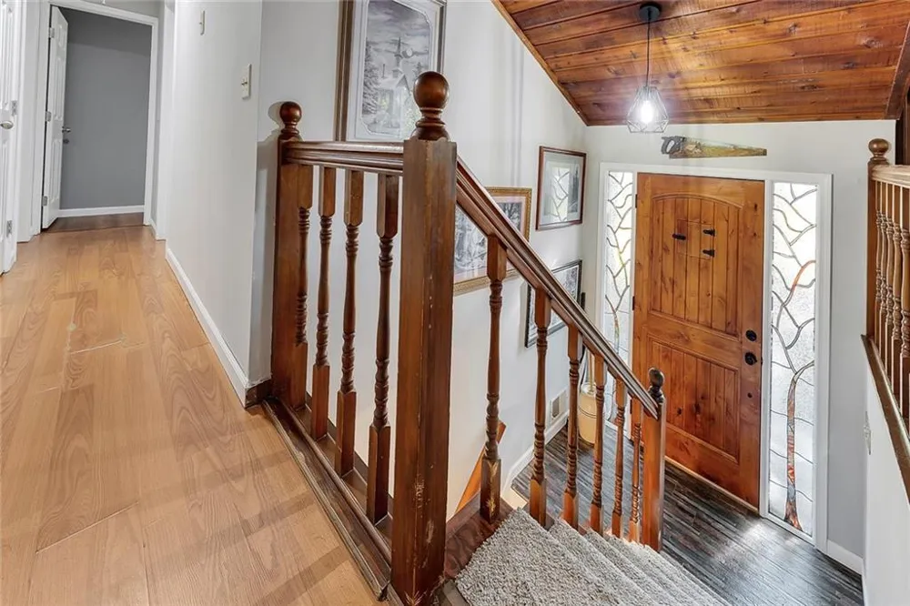 101 Holly Creek Court Woodstock, GA 30188