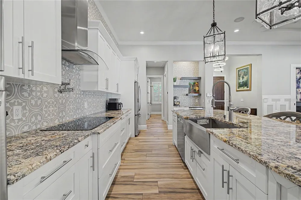 6703 RALSTON BEACH CIRCLE Tampa, FL 33614