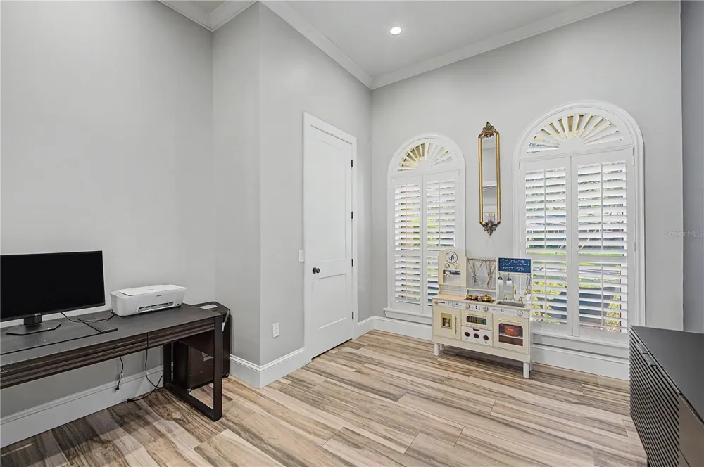 6703 RALSTON BEACH CIRCLE Tampa, FL 33614