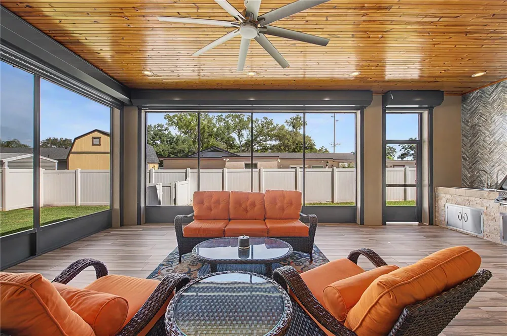 6703 RALSTON BEACH CIRCLE Tampa, FL 33614