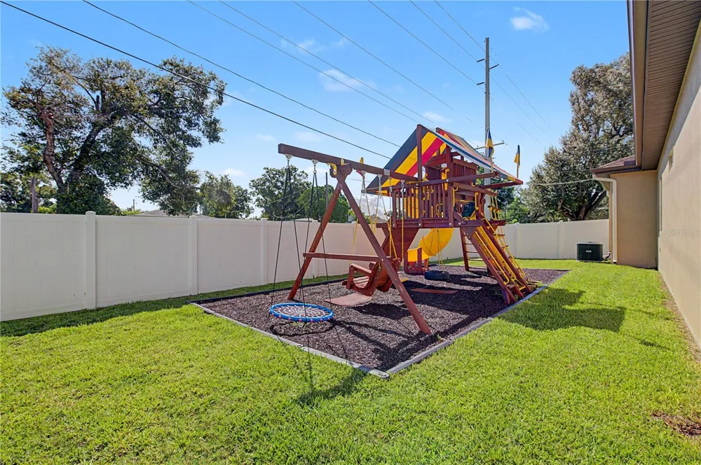 6703 RALSTON BEACH CIRCLE Tampa, FL 33614